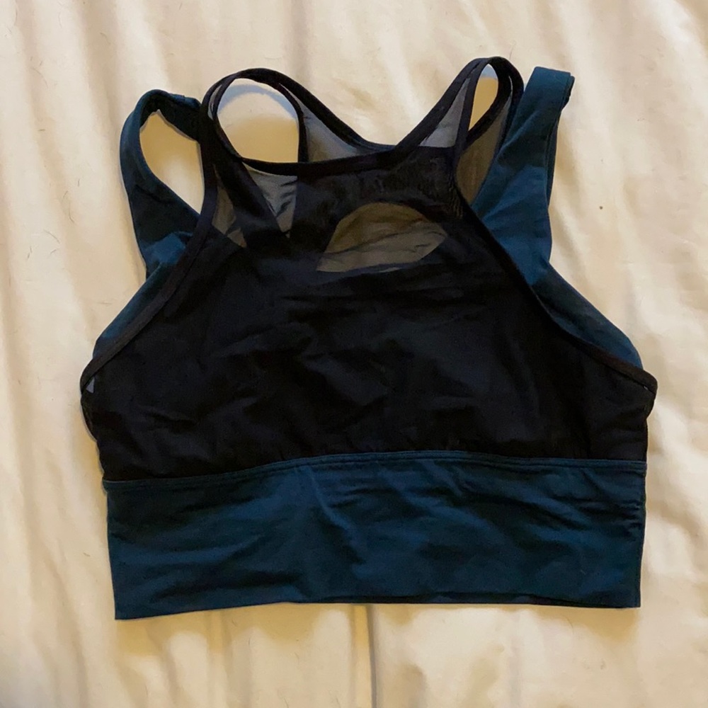 LULULEMON HIGH NECK SPORTS BRA